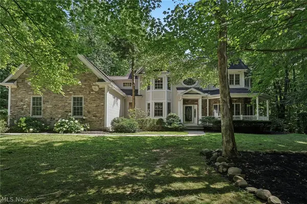 10685 Robert Lane, Chagrin Falls, OH 44023