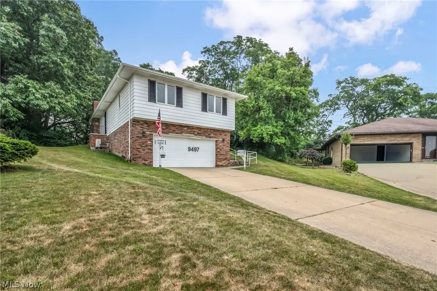 9497 Idlewood Drive, Brooklyn, OH 44144 - #2