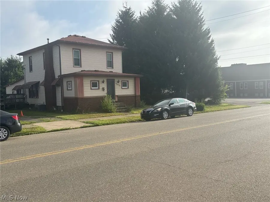 309 E 1st Street, Uhrichsville, OH 44683 - #3