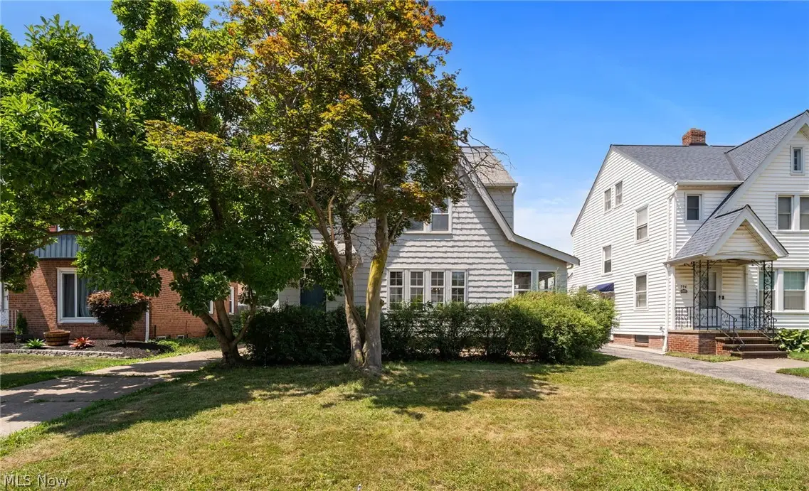 396 E 214th Street, Euclid, OH 44123 - #1