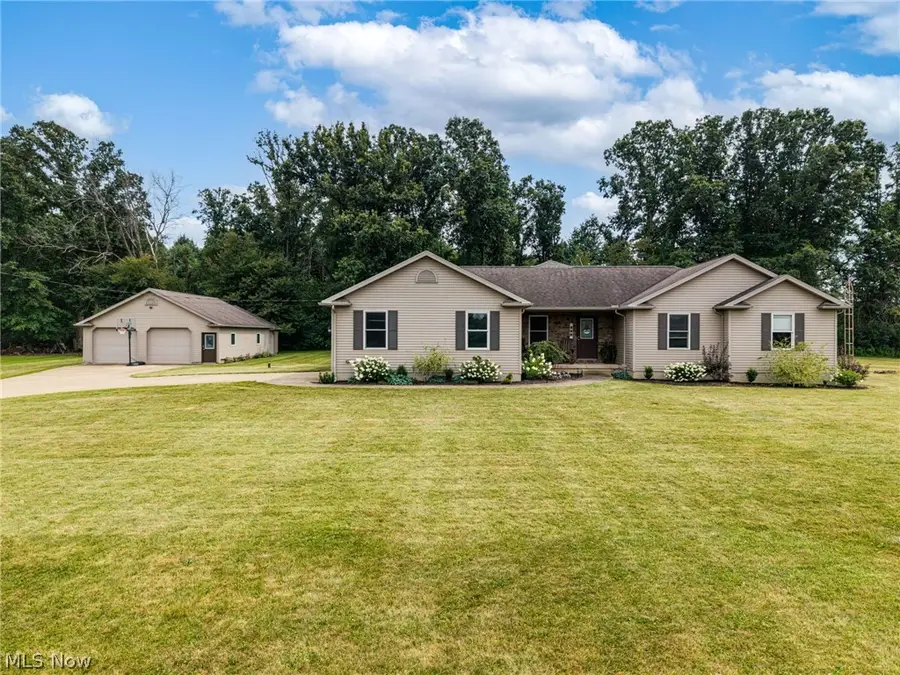 227 E Easton Road, Creston, OH 44217 - #3