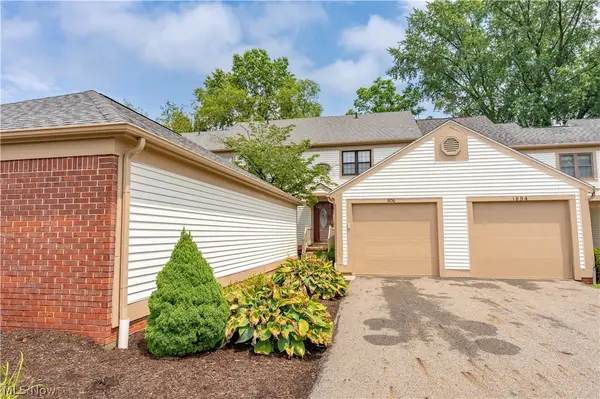 1856 Beechwood Ne Avenue, North Canton, OH 44720