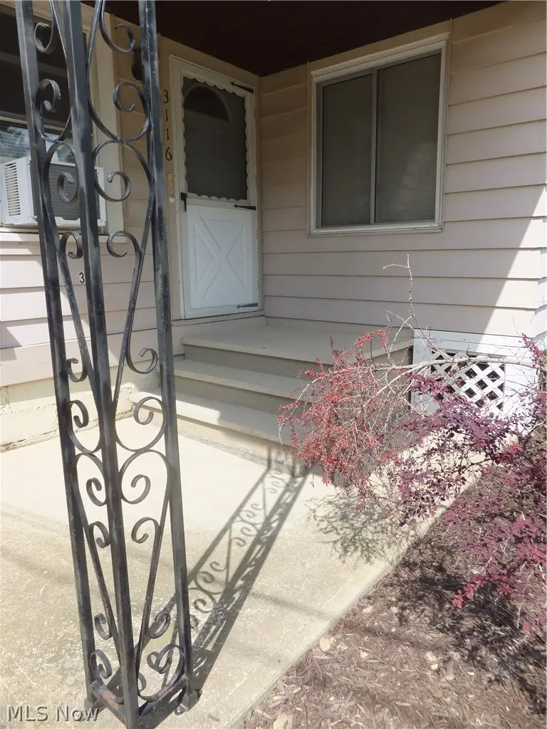 3116 Saratoga Avenue, Cleveland, OH 44109 - #2