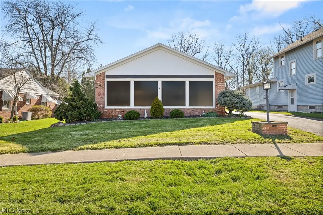128 Walter Street, Bellevue, OH 44811 - #1