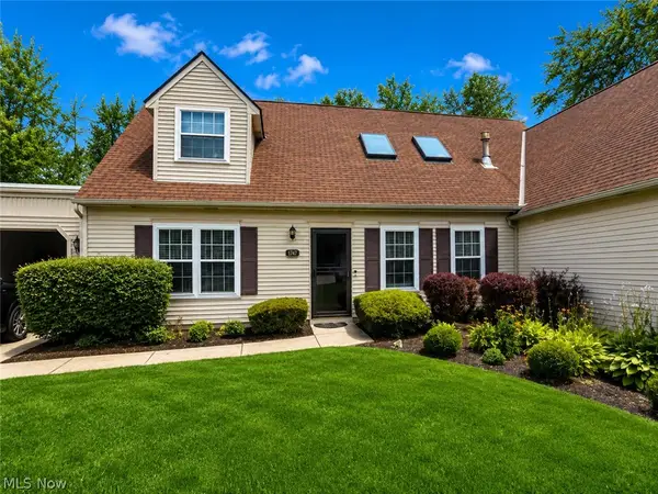 1747 Stone Creek, Twinsburg, OH 44087