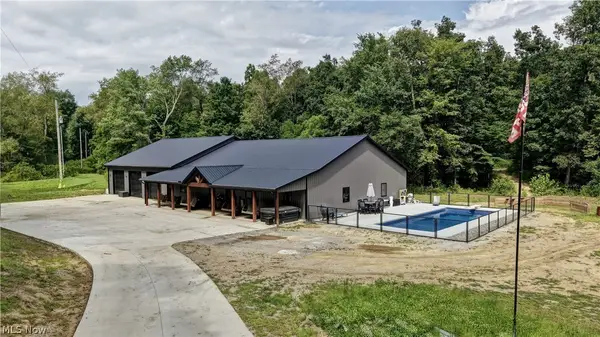 6168 SE Buckeye Hollow Se Road, Uhrichsville, OH 44683