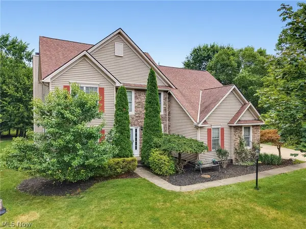 301 Aynesly Way, Brunswick, OH 44212