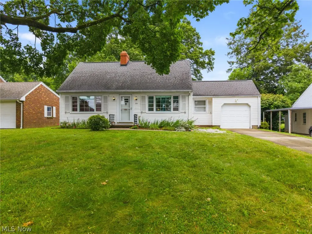 321 Woodrow Nw Street, North Canton, OH 44720 - #1