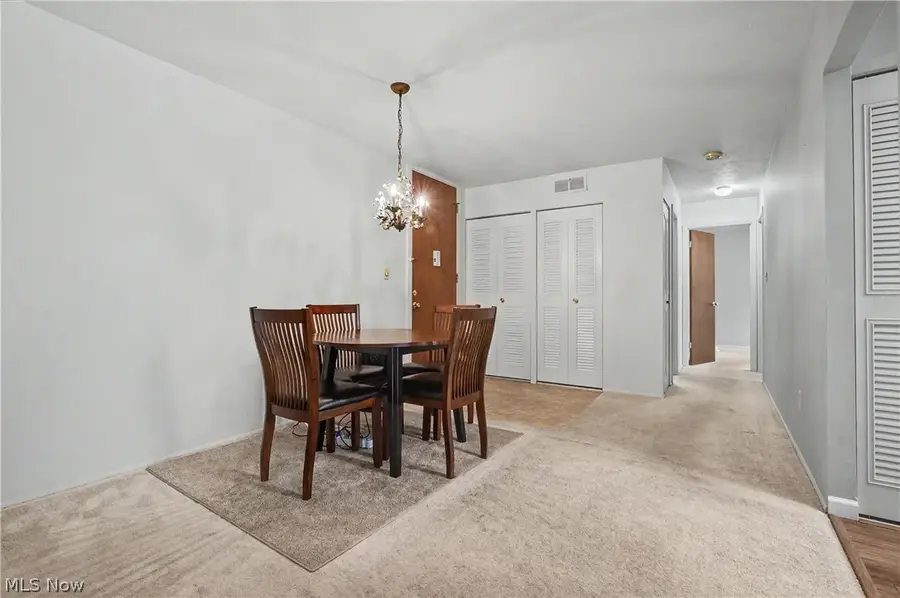 3064 Kent Road #207, Stow, OH 44224 - #3