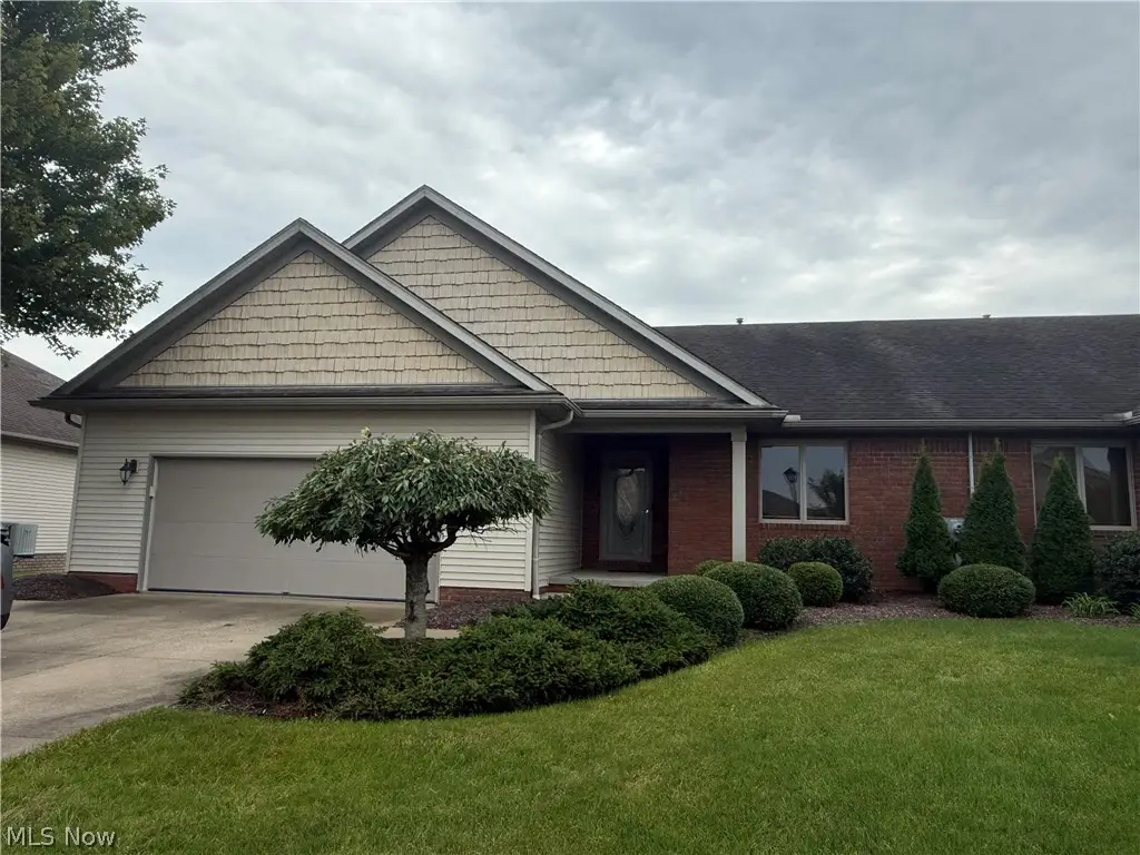 1154 Pine Bluff Ne Drive, New Philadelphia, OH 44663 - #1