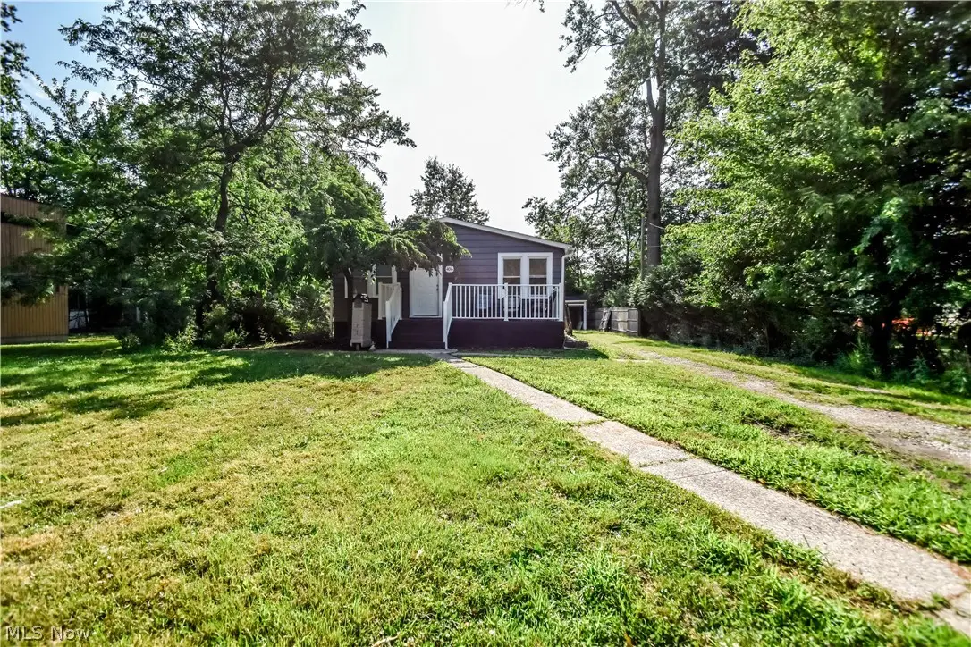 406 E 266th Street, Euclid, OH 44132 - #1