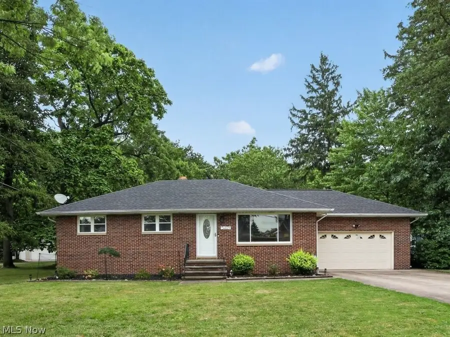 5421 W 16th Street, Parma, OH 44134 - #2