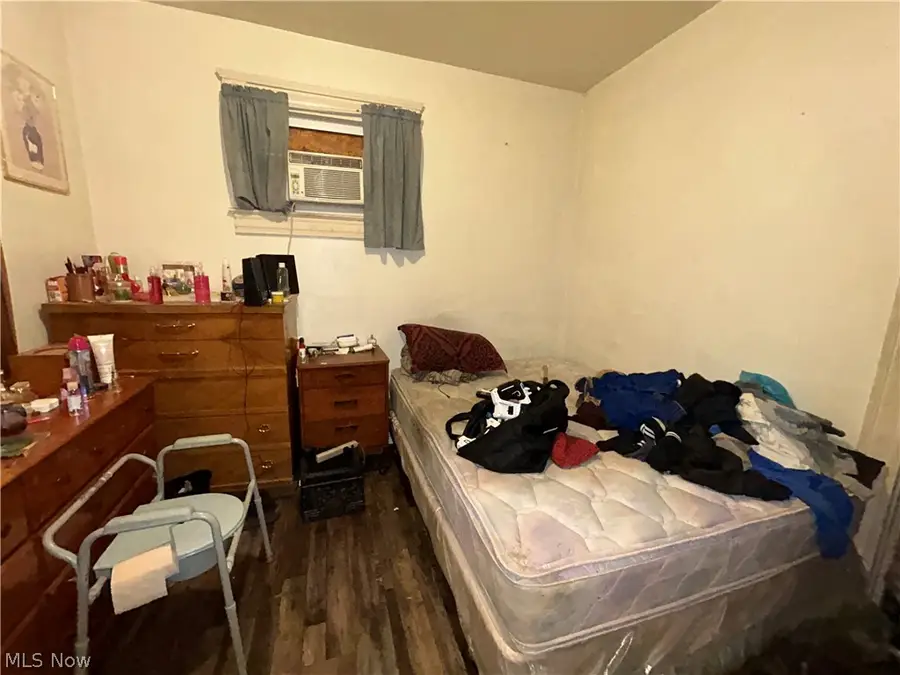 3946 Woodbridge Avenue, Cleveland, OH 44109 - #3