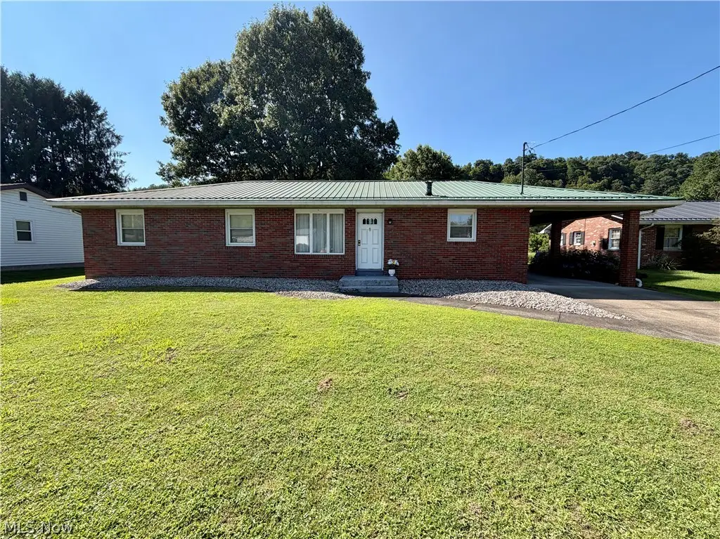 1124 Williamson Avenue, New Matamoras, OH 45767 - #1