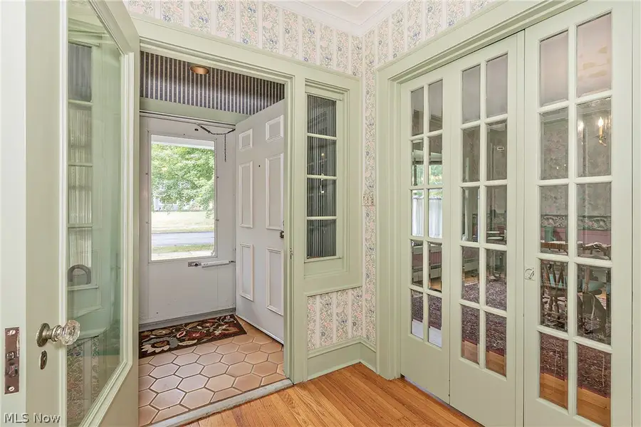 2657 Edgehill Road, Cleveland Heights, OH 44106 - #2