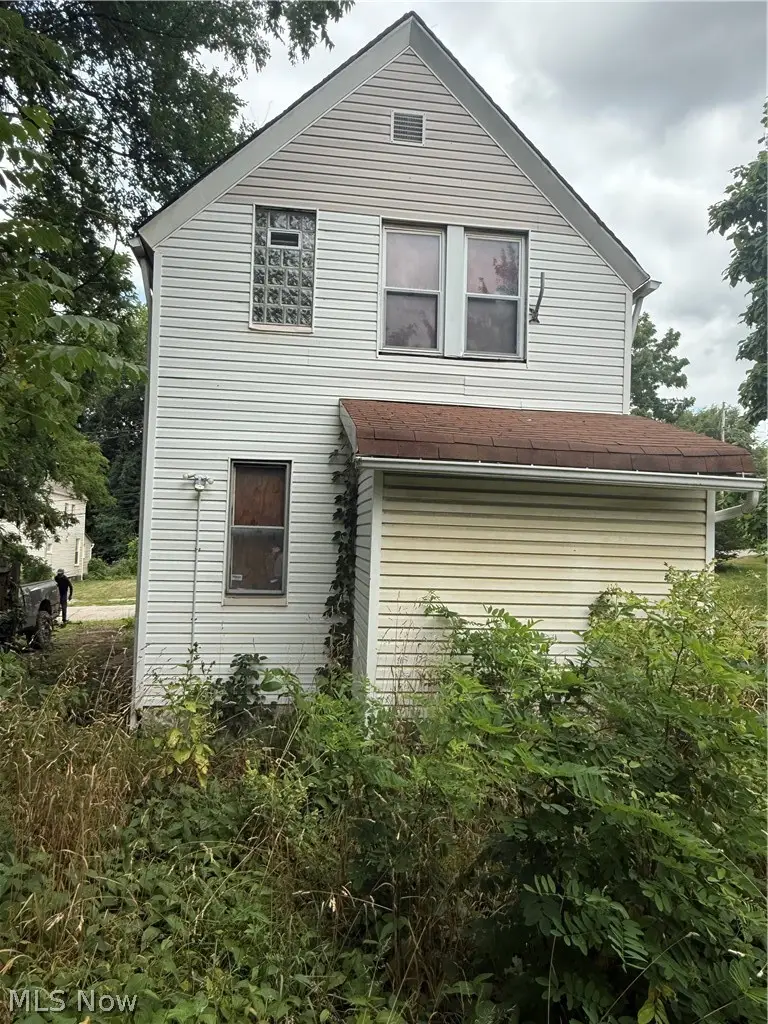 9918 Gibson Avenue, Cleveland, OH 44105 - #3