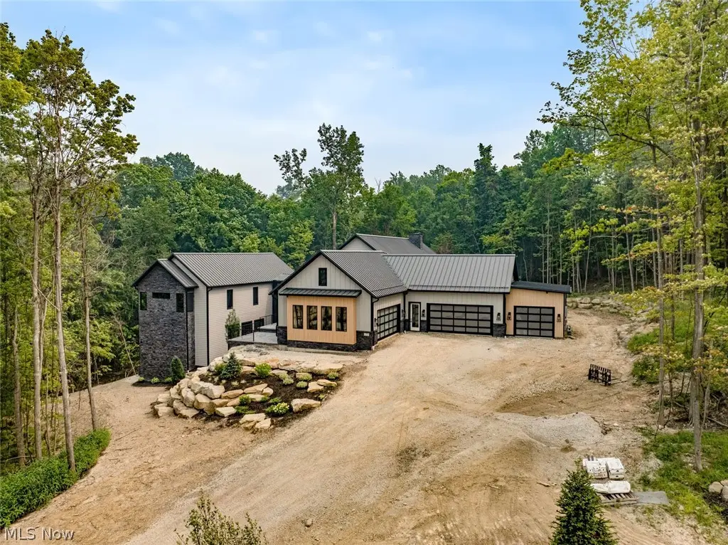 2324 Hard Rock Way, Hinckley, OH 44233 - #1