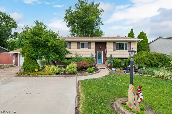 914 Stark Street, Sheffield Lake, OH 44054