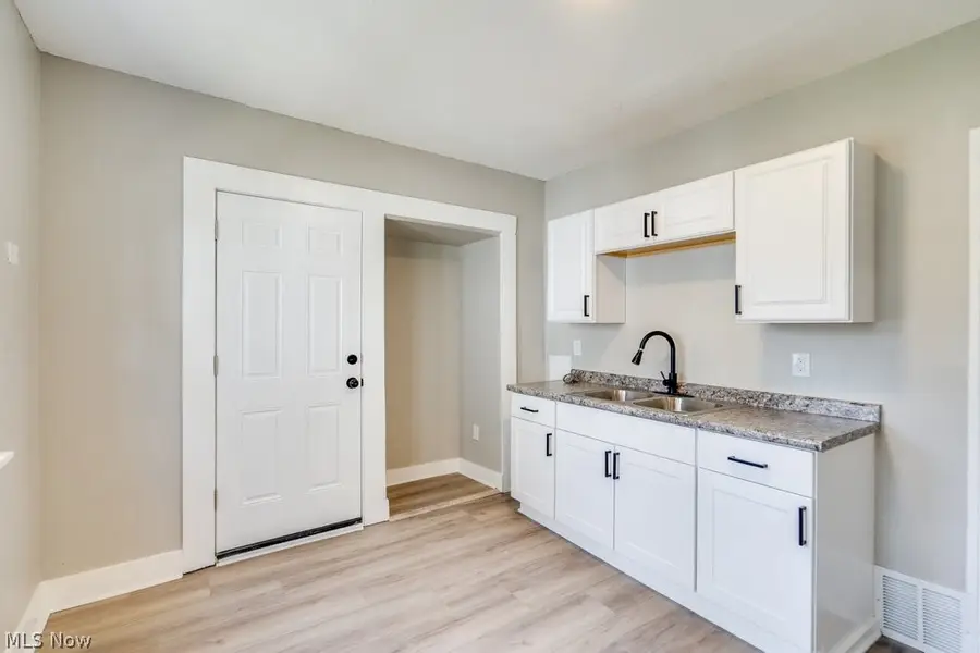4131 E 146th Street, Cleveland, OH 44128 - #3