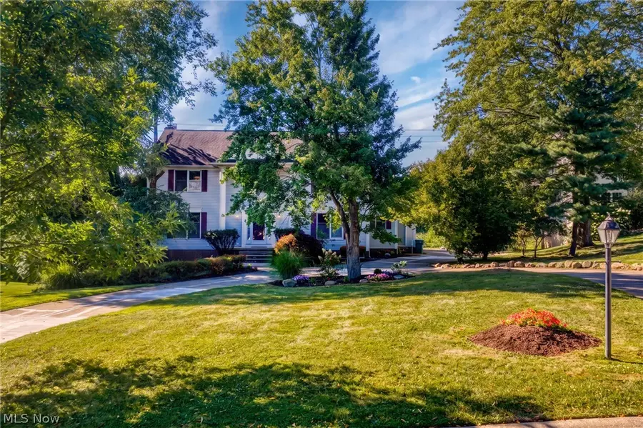 111 Waverly Lane, Chagrin Falls, OH 44022 - #2