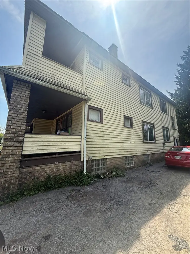3554 E 118th Street, Cleveland, OH 44105 - #2