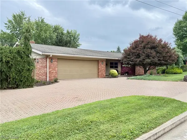 1157 Hilltop Nw Road, New Philadelphia, OH 44663