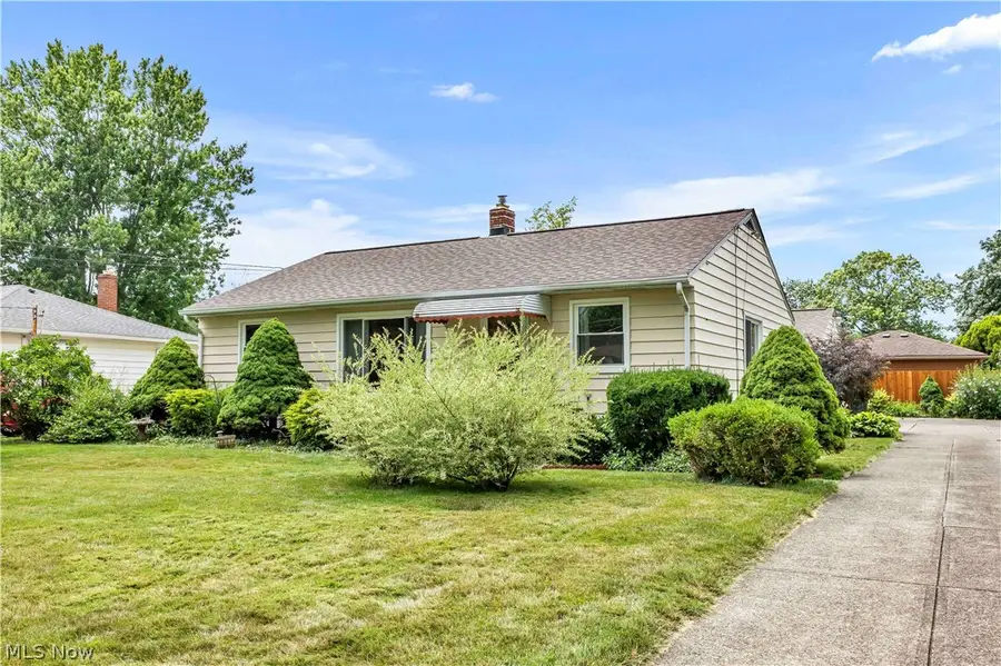 6676 Mackenzie, North Olmsted, OH 44070 - #2