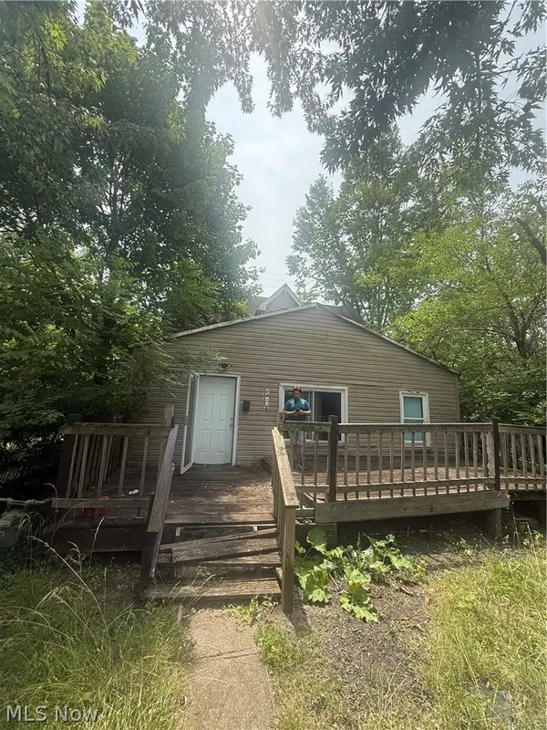 13316 Svec Avenue, Cleveland, OH 44120