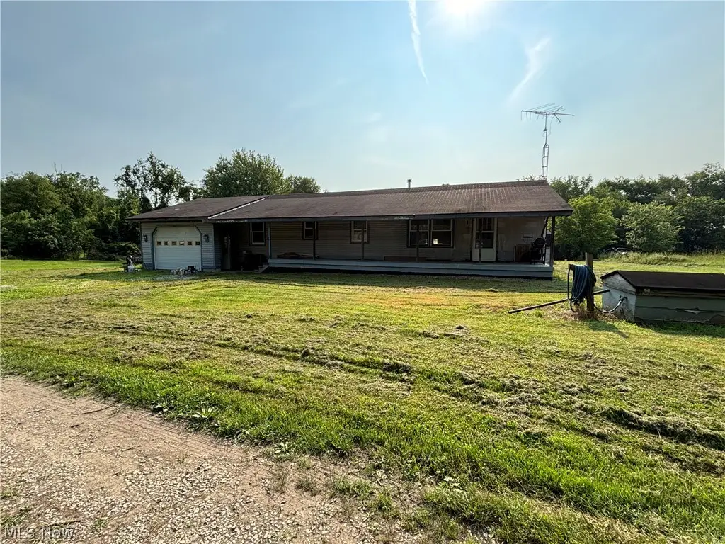 8064 Pinoak Sw Drive, Carrollton, OH 44615 - #1