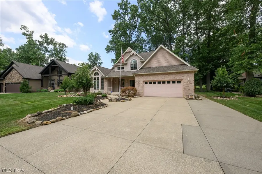 206 Shenandoah Boulevard, Barberton, OH 44203 - #2