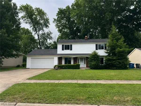 26941 Adele Lane, Olmsted Falls, OH 44138