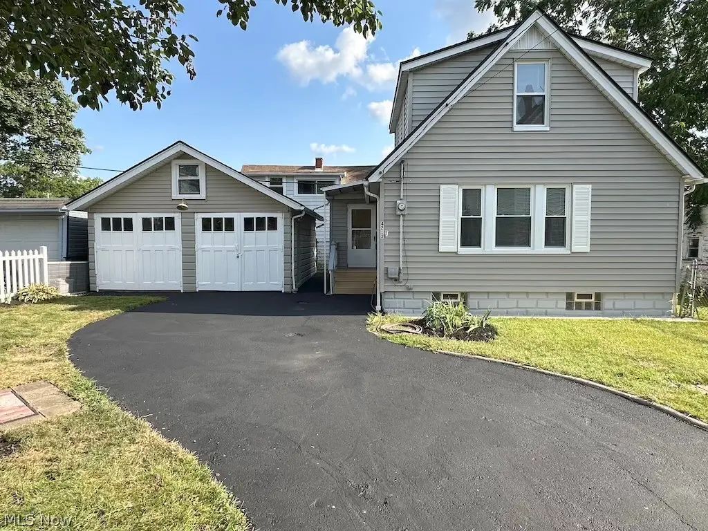 4213 Stickney Avenue, Cleveland, OH 44109 - #1