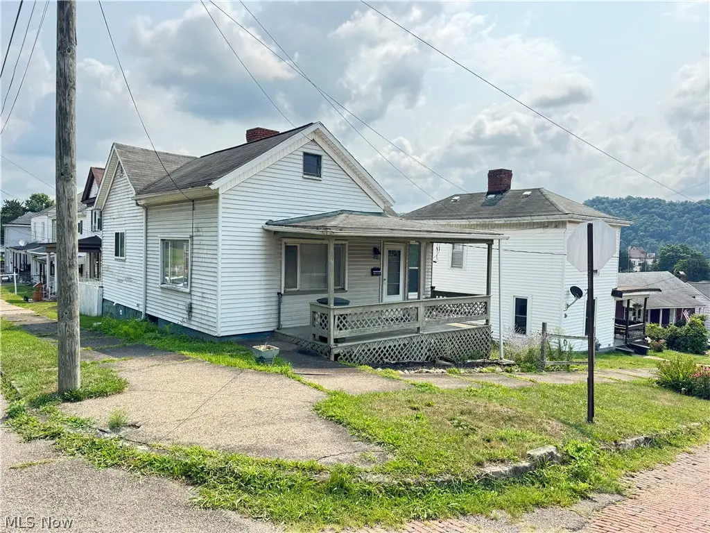 816 Delaware Street, Martins Ferry, OH 43935 - #1