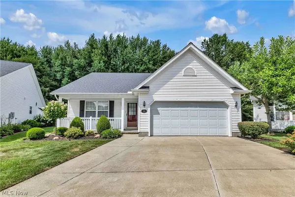 406 Oleander Oval #44, Madison, OH 44057