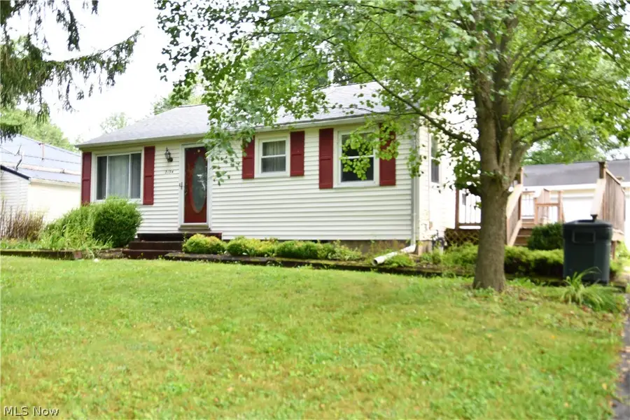 2194 Clearview Nw Avenue, Champion, OH 44483 - #3