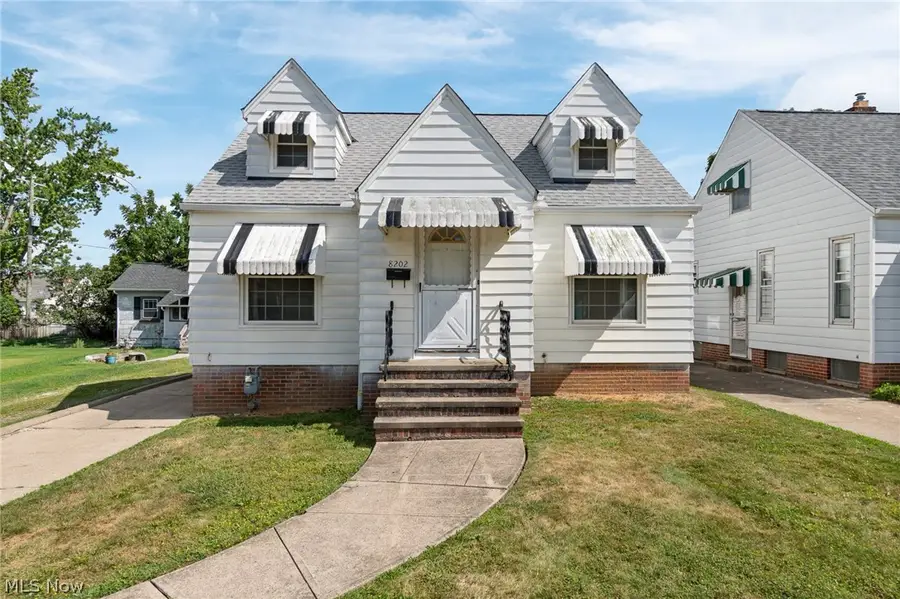 8202 Dorothy Avenue, Parma, OH 44129 - #3