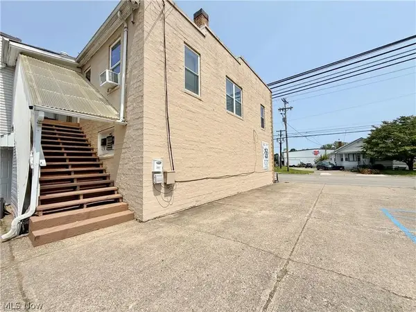 2007 Washington Boulevard, Belpre, OH 45714