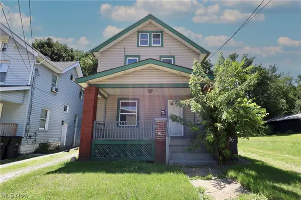 1182 5th Avenue, Akron, OH 44306