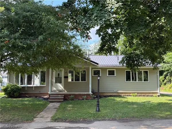 1104 Herbig Avenue, Coshocton, OH 43812