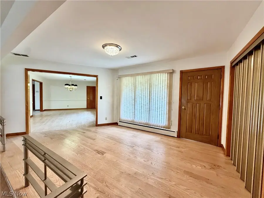 1050 Melwood Ne Drive, Warren, OH 44483 - #2