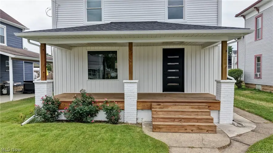 309 Redwood Sw Street, Beach City, OH 44608 - #2