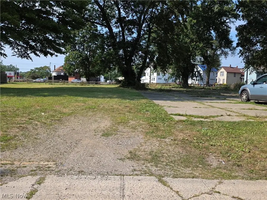 4823 Mckinley Avenue, Ashtabula, OH 44004 - #2