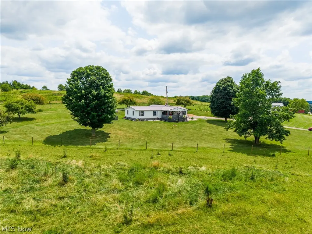 9182 Berry Road, Kensington, OH 43986 - #1