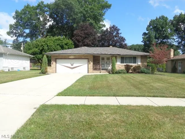 979 E Decker Drive, Seven Hills, OH 44131 - #1