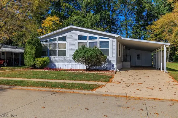 77 Periwinkle Drive, Olmsted Twp, OH 44138