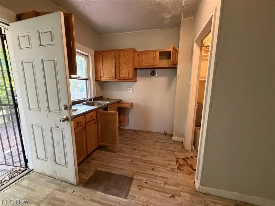 945 E 149th Street, Cleveland, OH 44110 - #3