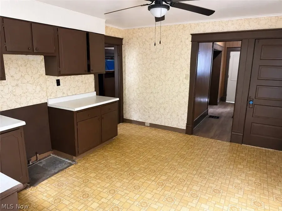 433 Cove Road, Weirton, WV 26062 - #2
