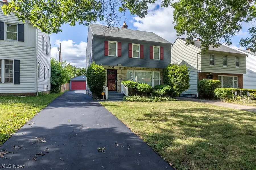 17004 Stockbridge Avenue, Cleveland, OH 44128 - #2