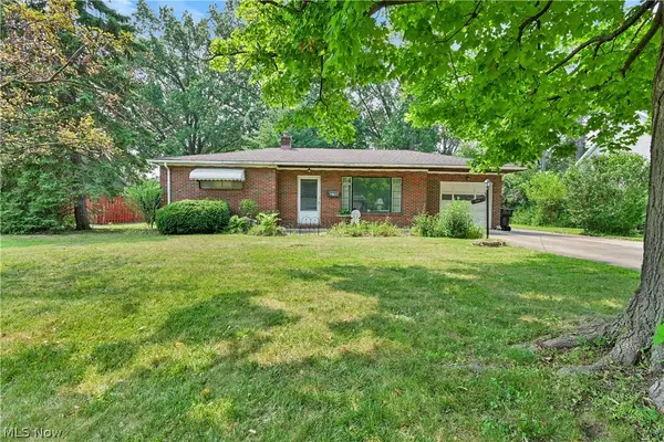 6244 Eavenson Road, Brook Park, OH 44142