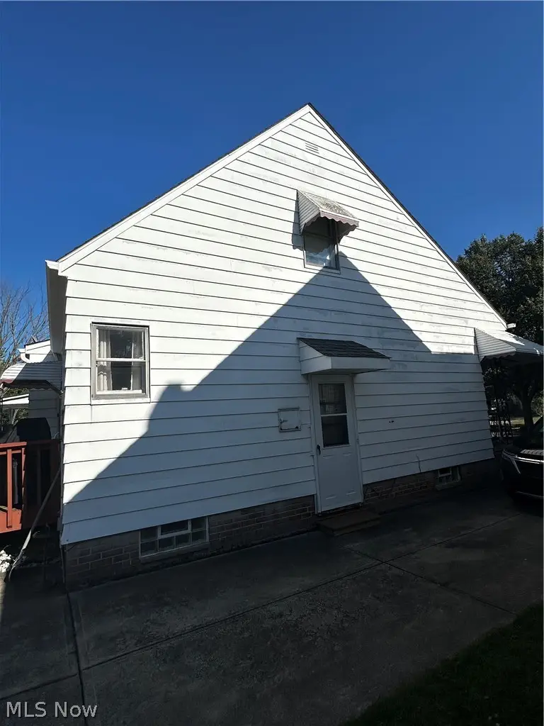 17813 Dalewood Avenue, Maple Heights, OH 44137 - #2
